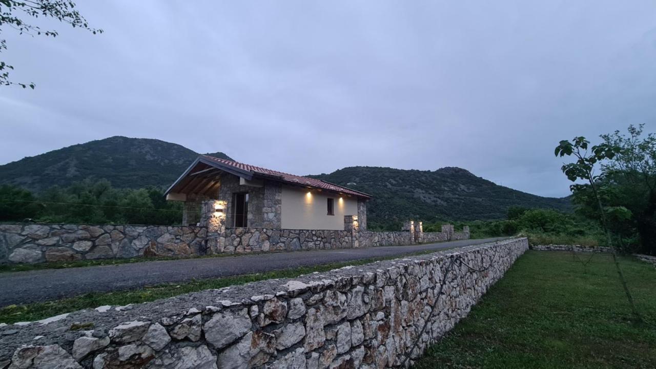 Orahovo Stone Vilas Virpazar Ngoại thất bức ảnh