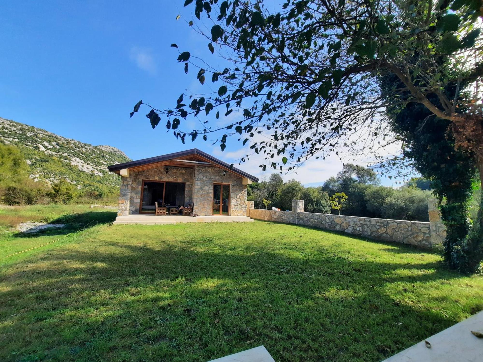 Orahovo Stone Vilas Virpazar Ngoại thất bức ảnh